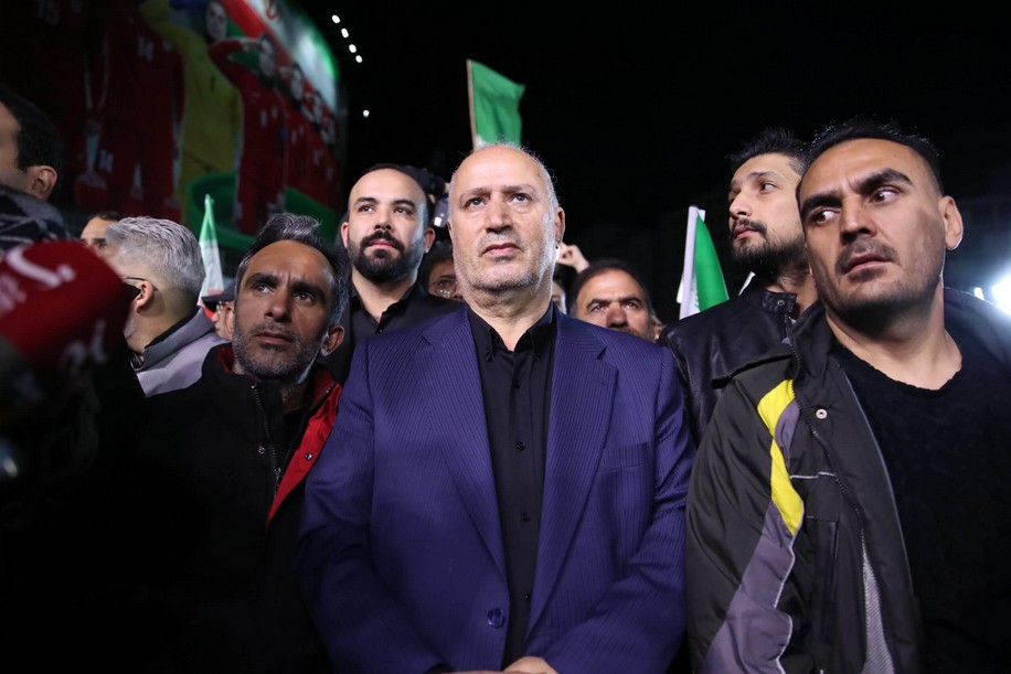 ইরানী ফুটবল কর্তাদের কানাডা বিমানবন্দর থেকে ফেরত